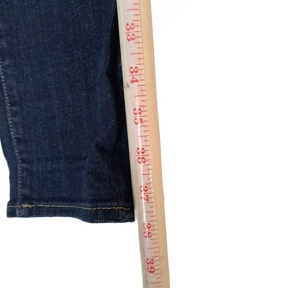 US Jeans Co step into